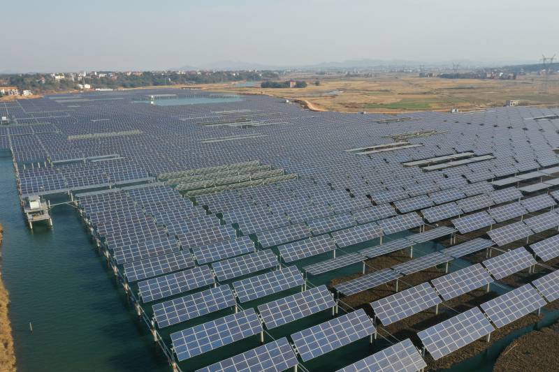 [水面电站]衡东G4高快旁水面电站20MW光伏发电项目